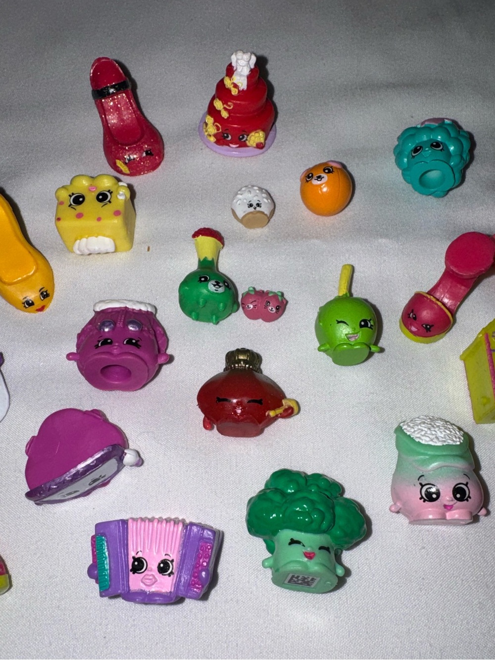 Shopkins bundle - Picture 5 of 5